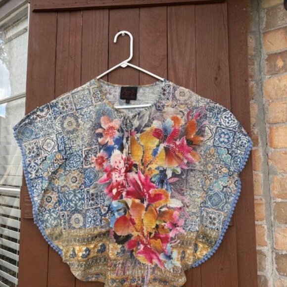 french BLUE Floral decorative top PONCHO Tie front POMPOM edging Sz S preowned - Picture 8 of 8
